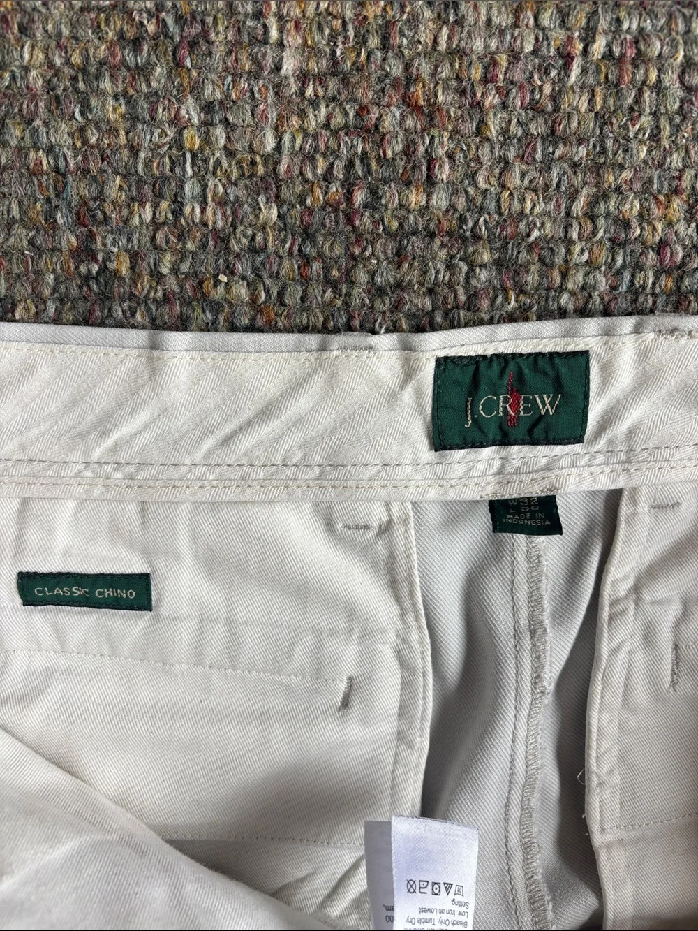 J. Crew Men’s Classic Chino Stone / Ivory 32x30 BE611